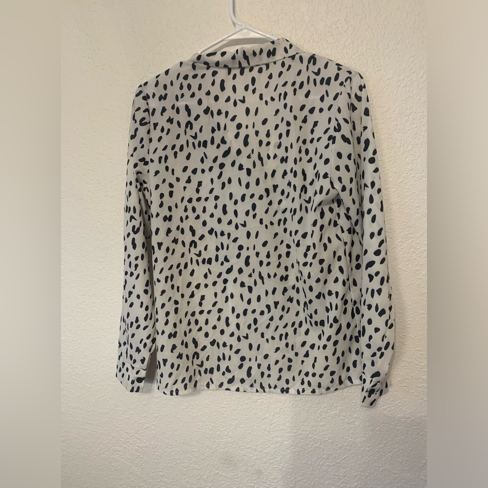 ECOWISH Women Sz S White Black Long Sleeve Animal Print Button Up Blouse - Picture 8 of 8